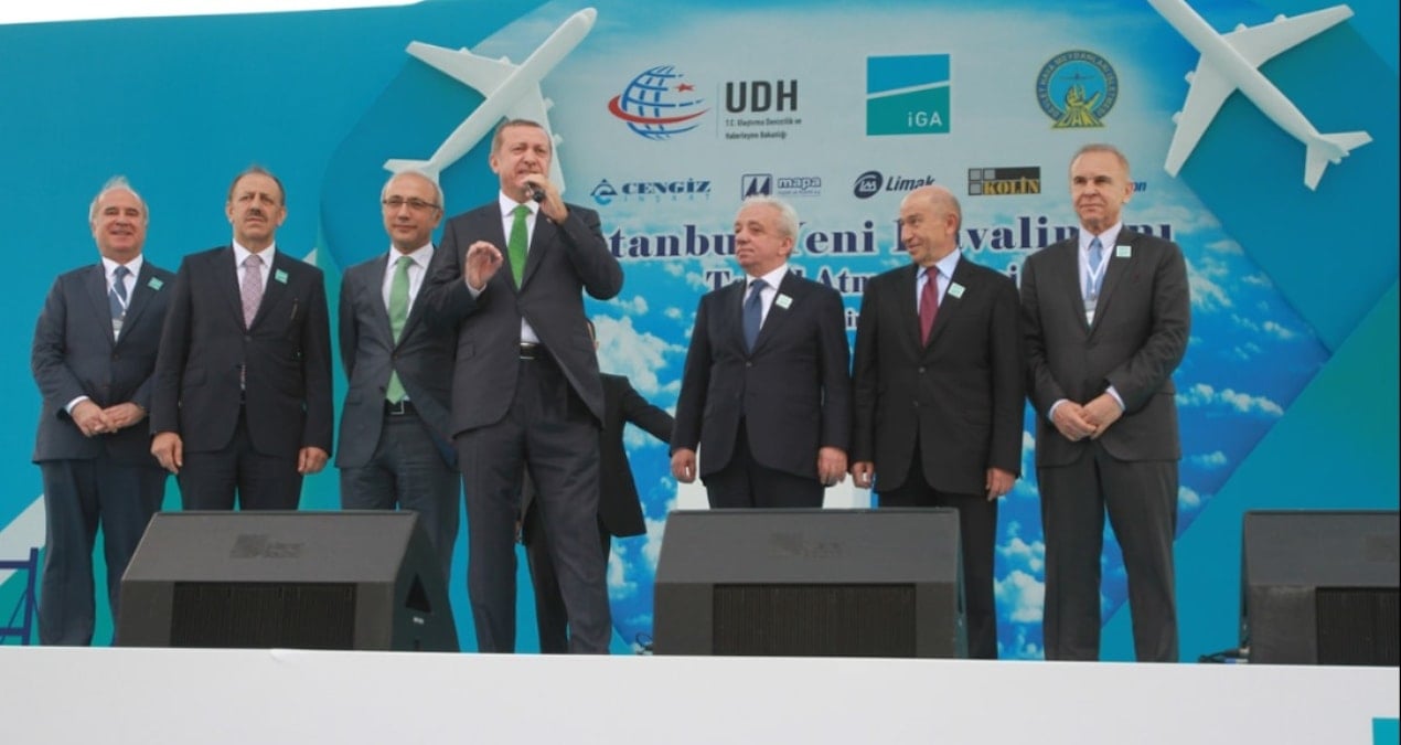‘Kompradorlar senin etrafında’